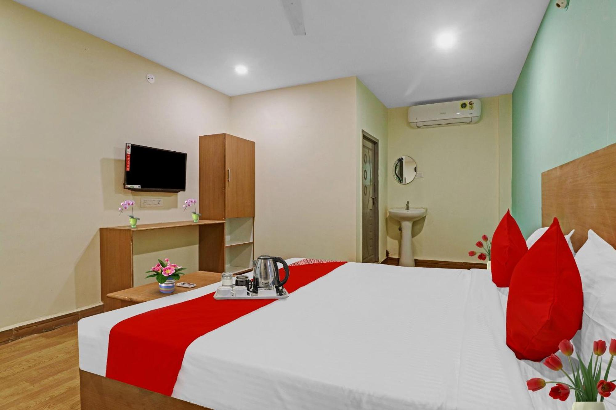 Hotel O Lavish Stay Haydarabad Dış mekan fotoğraf